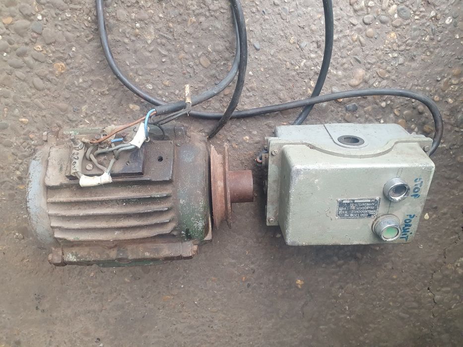 De vanzare 3 motoare trifazate