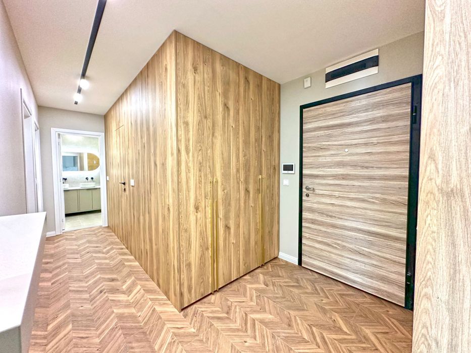 Продава се Тристаен апартамент в София, Младост 4 - 107 кв.м за 3272 €/кв.м - Снимка #4