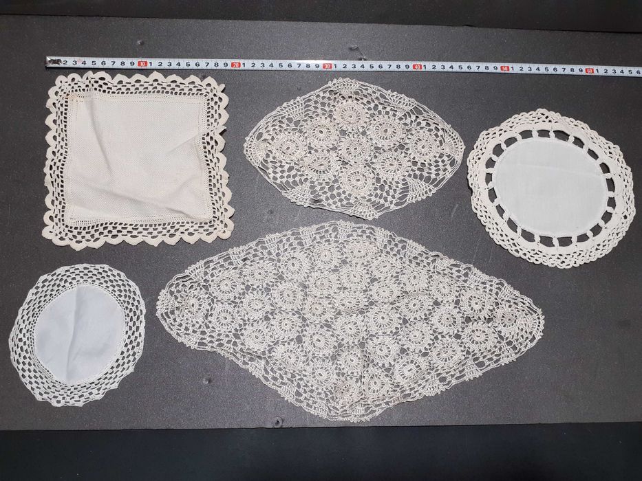 Ръчно плетени дантели.Всичко от снимката за 10 лв