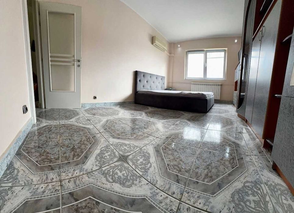 Apartament cu o camera DECOMANDAT, luminos Et 1 Iosia de inchiriat