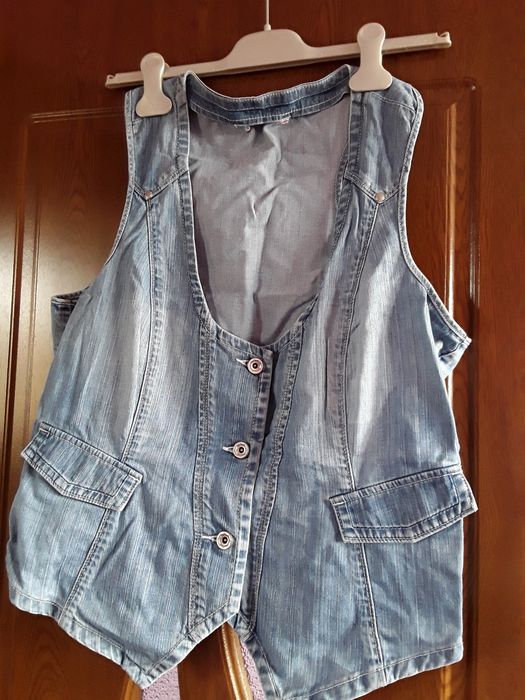 Vând Vestă Dama de Blugi Mărimea XL