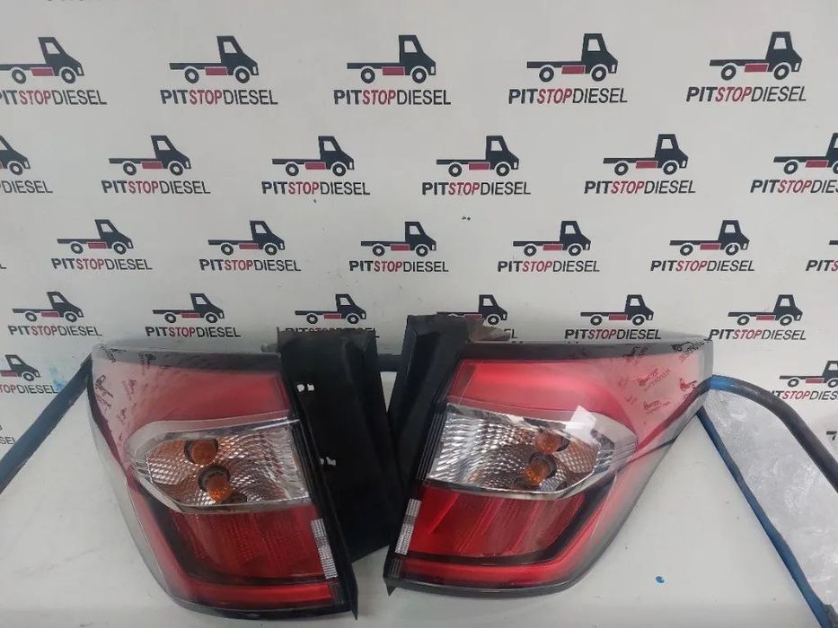 stop dreapta ford kuga 2 2014 2015 2016 2017 2018 2019  gv4113405af  gv4113404ae