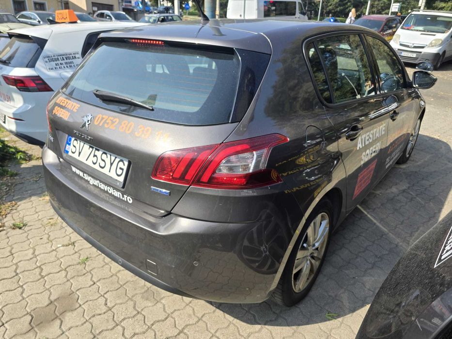 Peugeot 308, an 2017, diesel 1560 cm