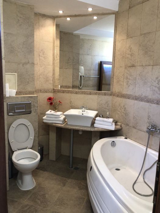 Дава се под наем Тристаен апартамент в Шумен, Томбул джамия - 70 кв.м за 331.5 € - Снимка #6