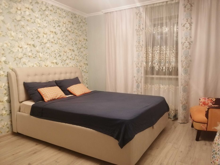 Двупальная кровать с матрасом!