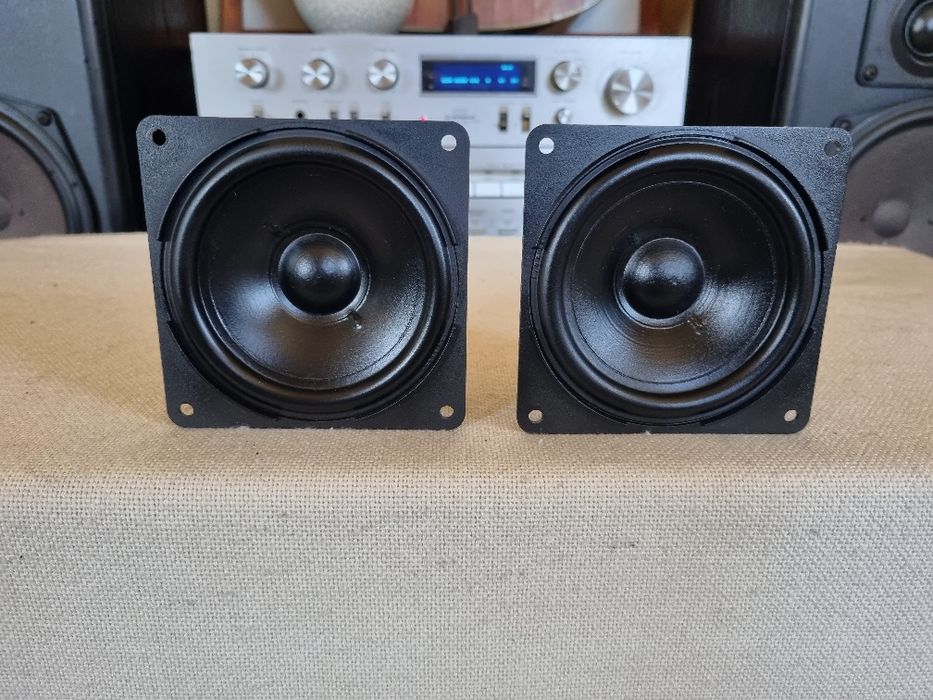 Set Difuzoare Medii Canton. 5 ohms , 40 watts, 11x11 cm  Impecabile