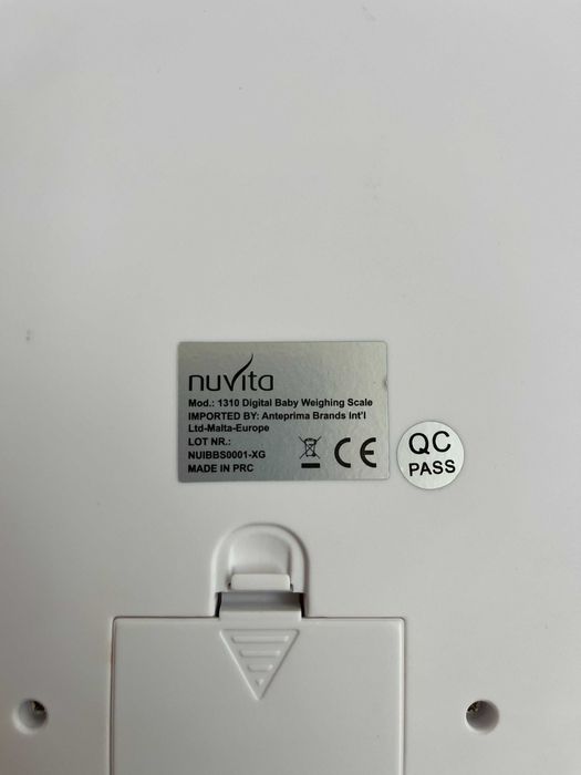 Бебешка електронна везна / кантар Nuvita 1310