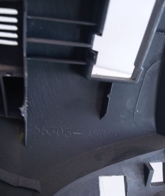 Carcasa  bord 55303-05011 Toyota Avensis a 2-a generatie T25