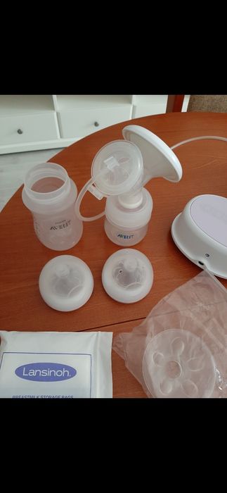 Електрическа помпа Авент с аксесоари като нова