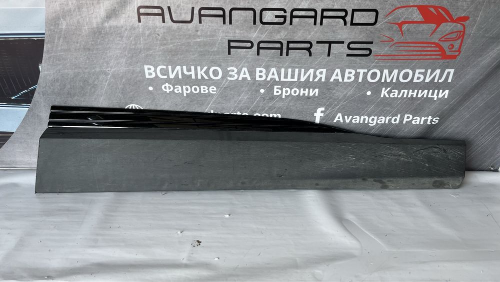Дек. лайстна на предна дясна и предна лява врата Audi E-Tron 2019-