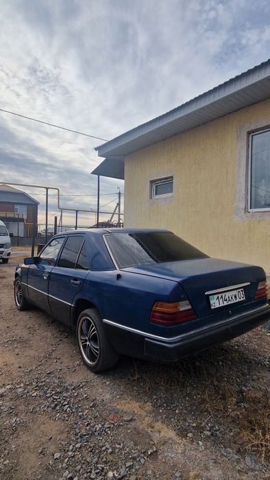 Mercedes benz W124
