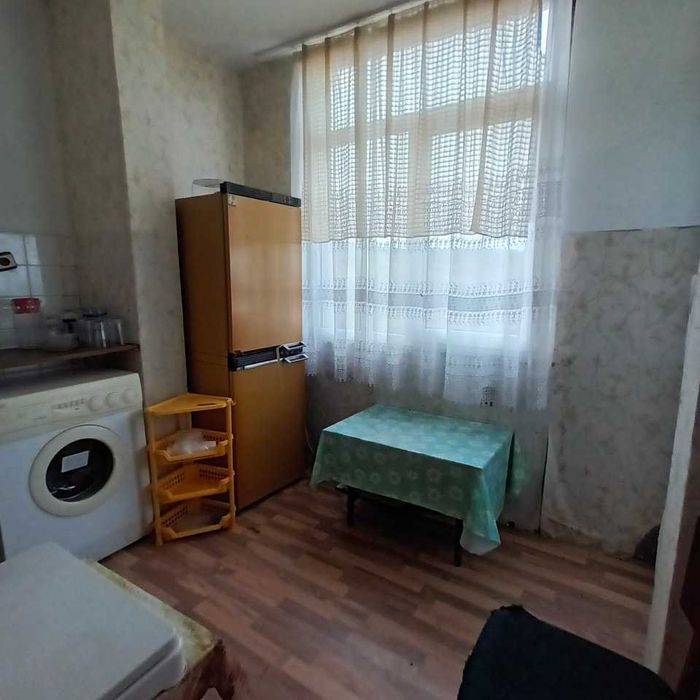 Продава се Двустаен апартамент в Омуртаг - 53 кв.м за 674 €/кв.м - Снимка #3