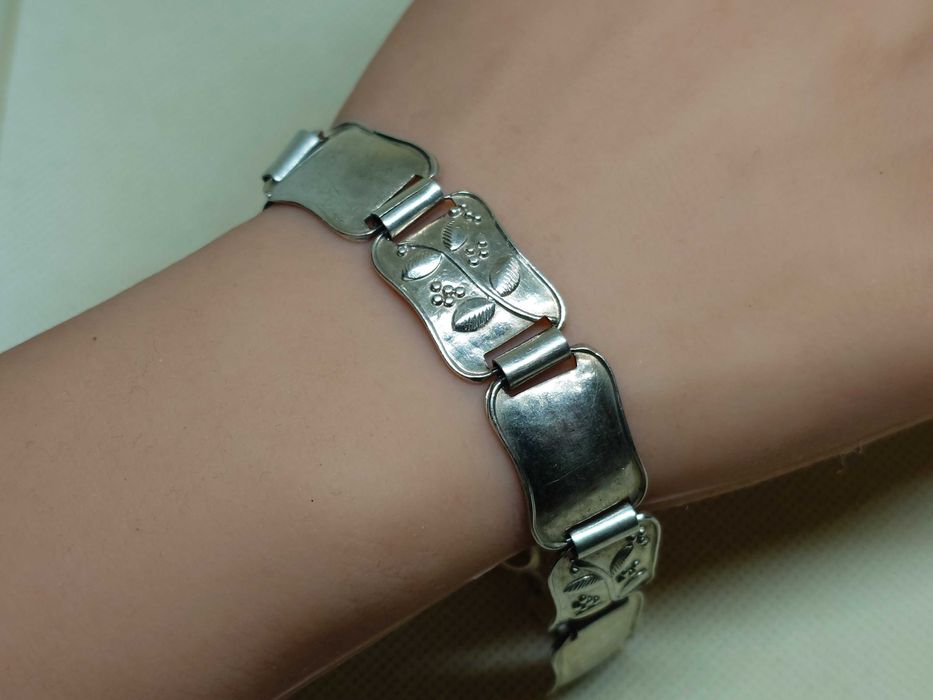 Brățară din argint cu plăcuțe florale – 22 cm / 22,48 g