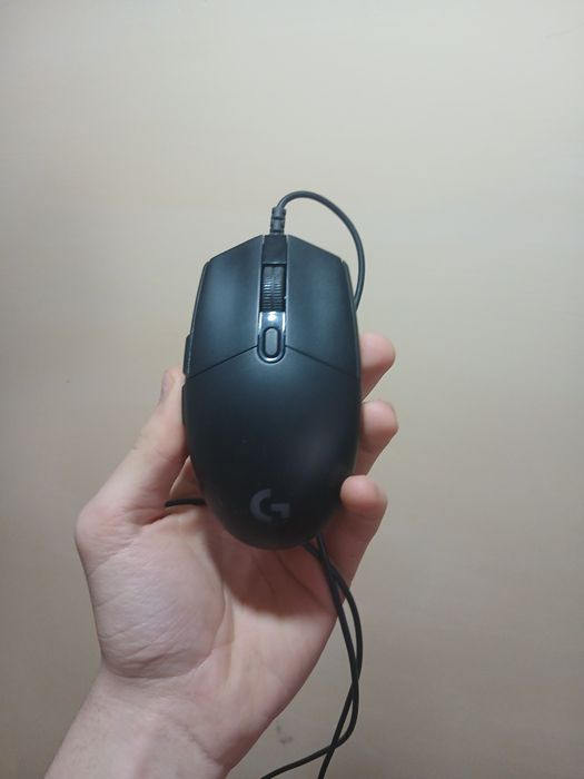 Mouse logitech g102