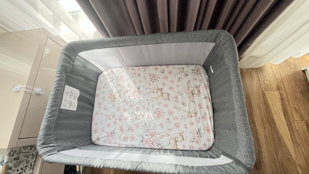 Cangaroo Бебешко легло next to me