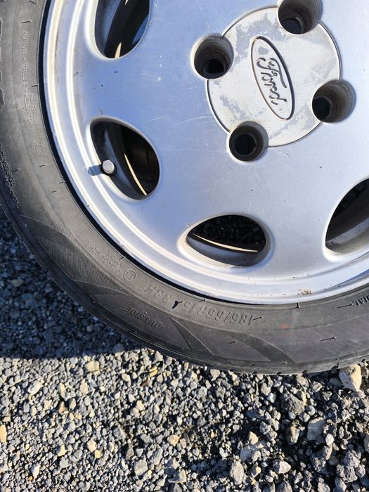 Летни гуми 185/65/R15.