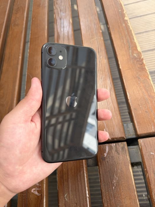 Продам iPhone 11 64GB