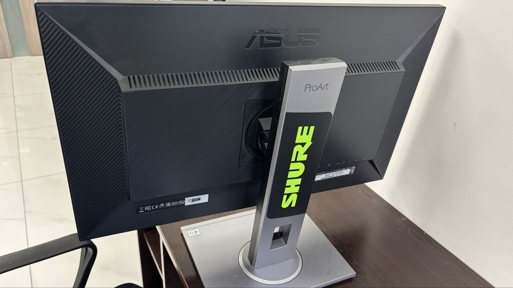 В гаранция Asus  ProArt PA278QV 27 инча IPS