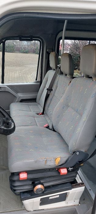 Vw LT din 2006 cu 18 + 1 locuri are motor 2.5 TDI înmatriculat pe Ro