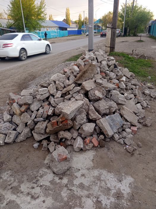 Отдам даром самовывоз, строительные камни
