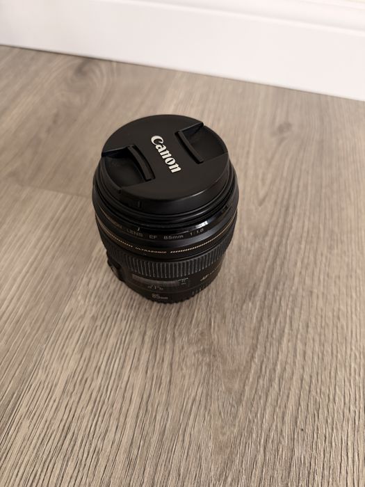 Obiectiv Canon EF 85mm f/1.8 USM