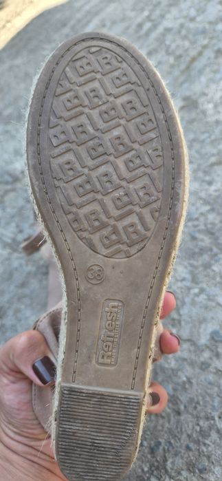 Sandale pentru femei