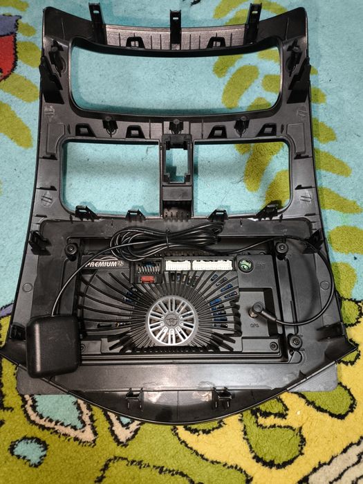 Монитор и усилитель.