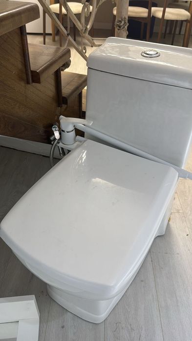 Продам Унитаз Бу