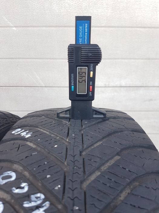 Всесезони гуми 2 броя GOODYEAR Vector4Seasons 195 60 R16 C дот 4418