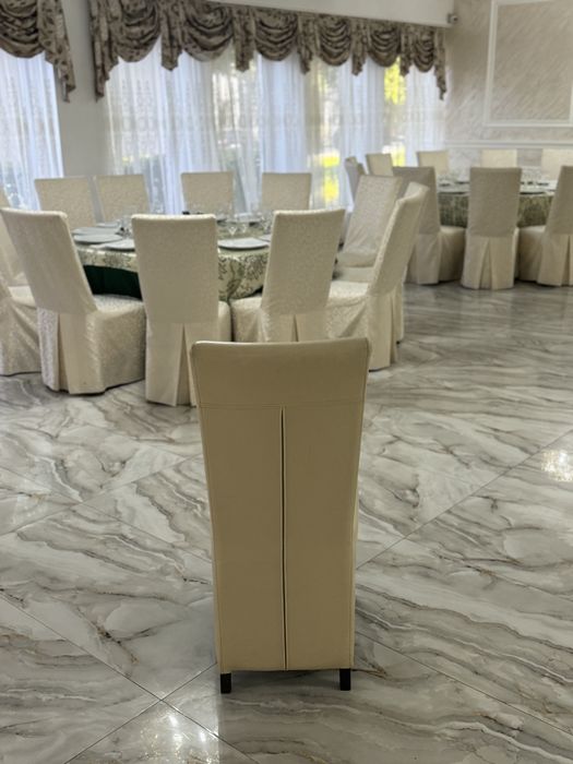 Scaune elegante pentru evenimente - stare foarte buna