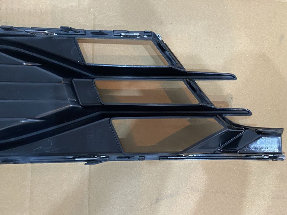 Grila proiector stanga originala audi a6 c7 4G facelift 2015-2017