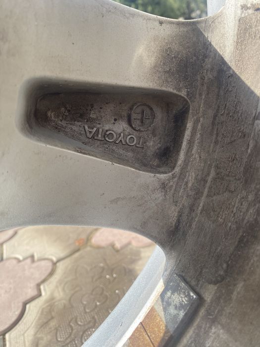 Диски р18 Тайота LC200