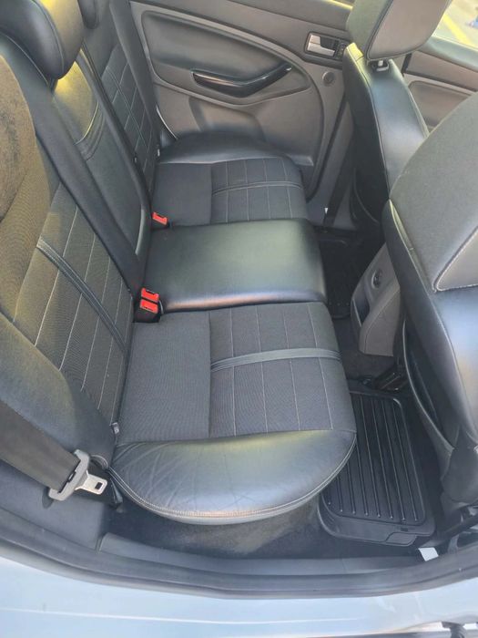 Vând mașină Ford Kuga 2012 automată