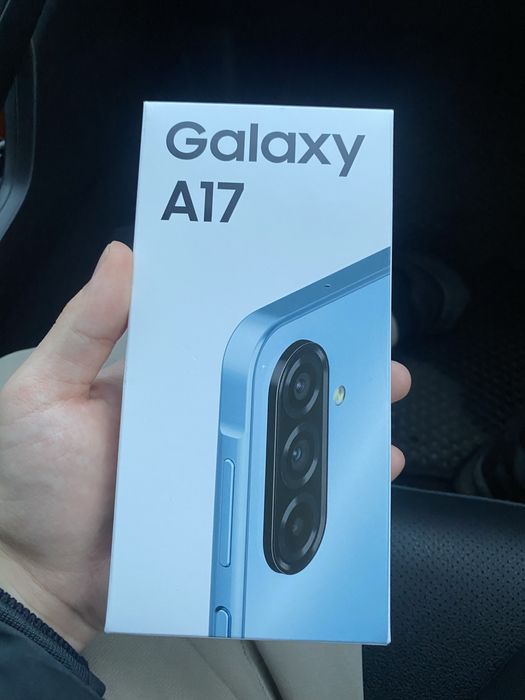 Продам Самсунг А 17 новую