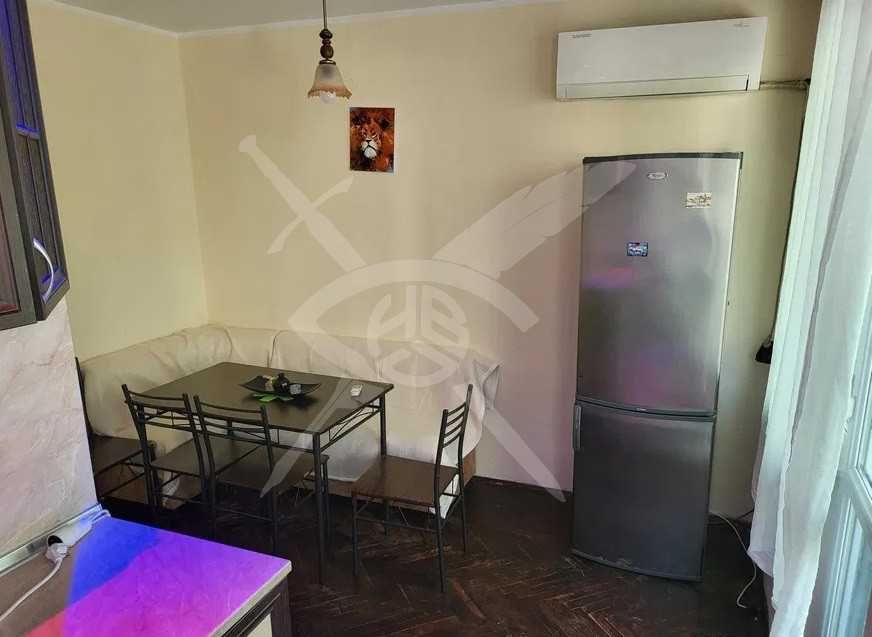 Дава се под наем Четиристаен апартамент в Варна, Зимно кино Тракия - 100 кв.м за 550 € - Снимка #1