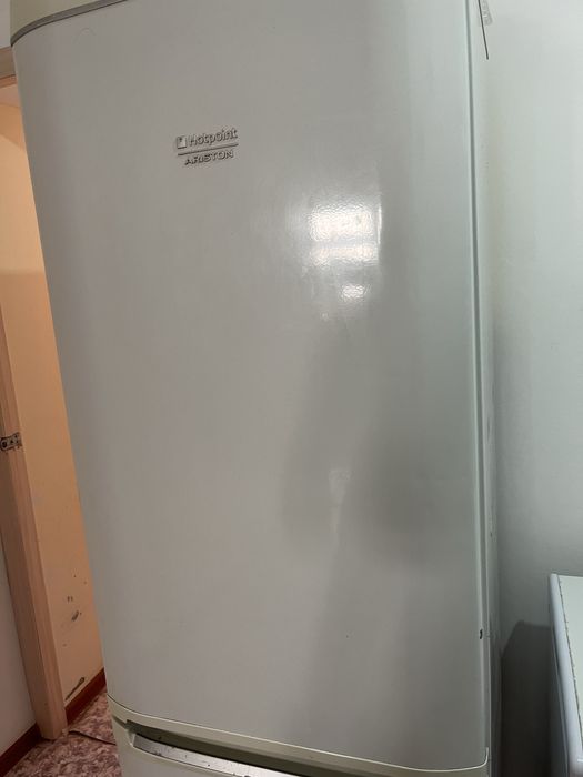 Холодильник-30тыс. Торг есть рабочий