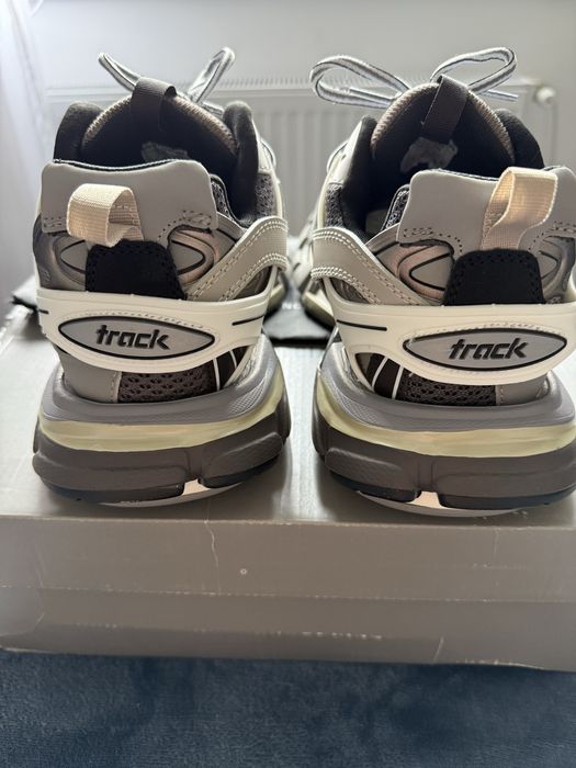 Balenciaga Track Gray // Premium // 2026