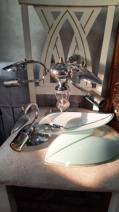 Продаётся люстра и бра