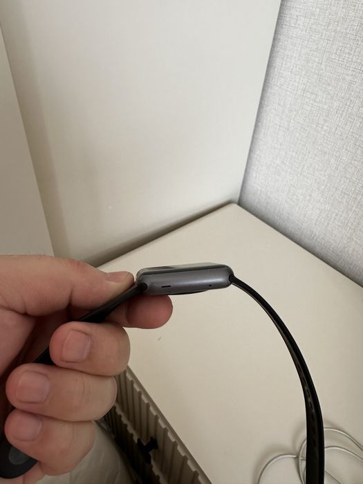 Срочно продам Apple Watch Series 3