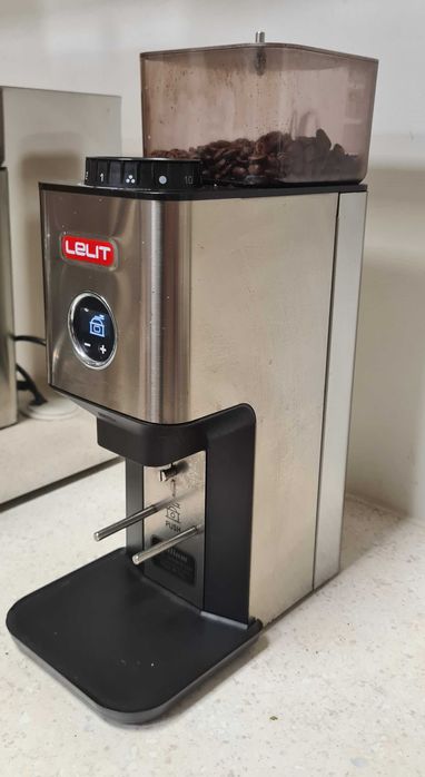 Профвсионална кафемелачка Lelit PL72
