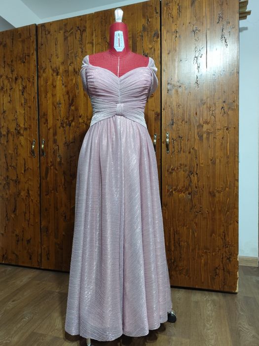 Rochie de seara model făcut pe comanda.