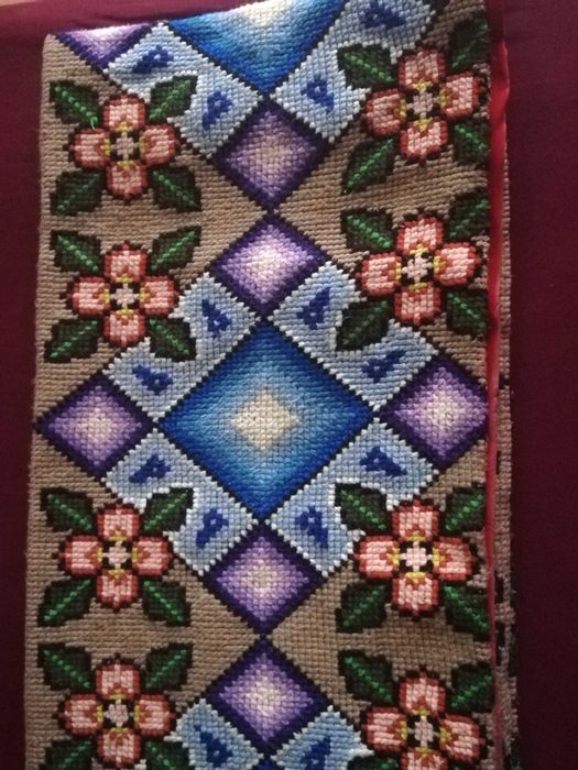 Cusături chelim si cruciulite