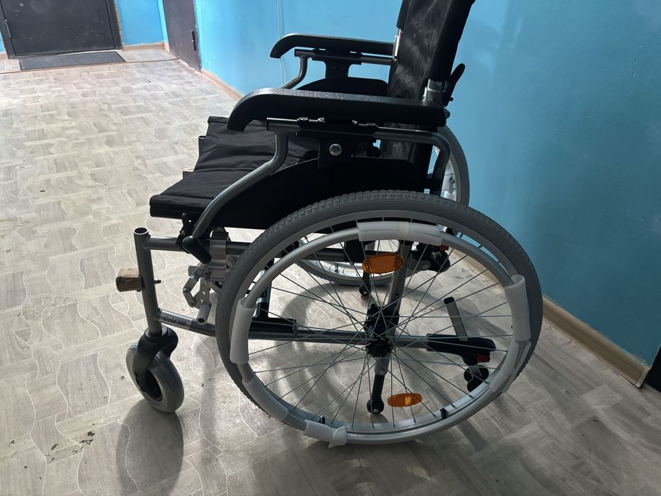 СРООЧНООО продоётся инвалидная коляска