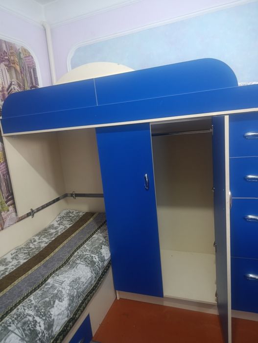 Гарнитур в детскую комнату