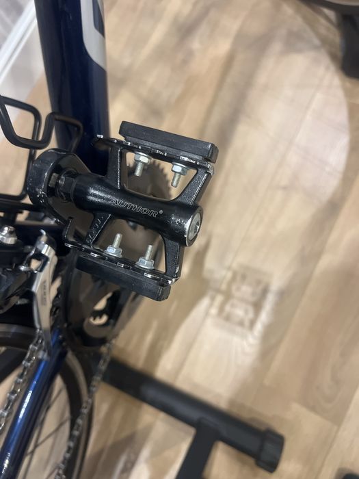 Шоссейник Giant CONTEND