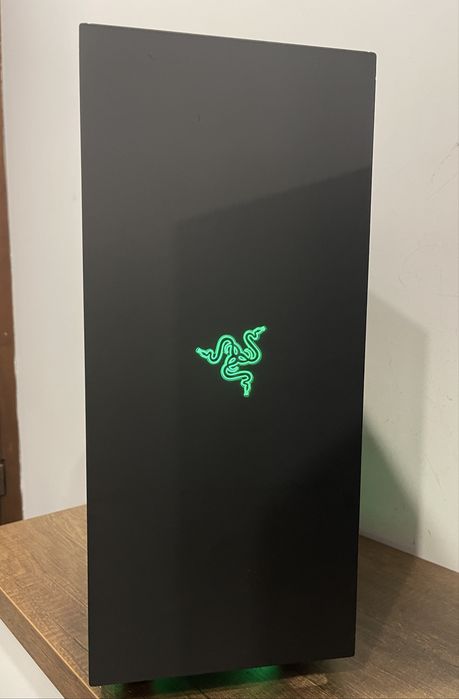 Геймърски компютър  RAZER intel core i7, 16 gb ram, Nvidia 8gb GPU, SSD + HDD ПЕРФЕКТЕН