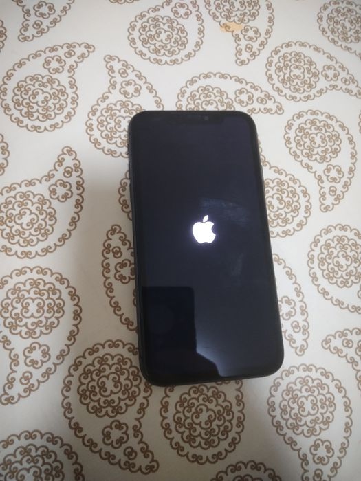 Айфон 11/128 телефон