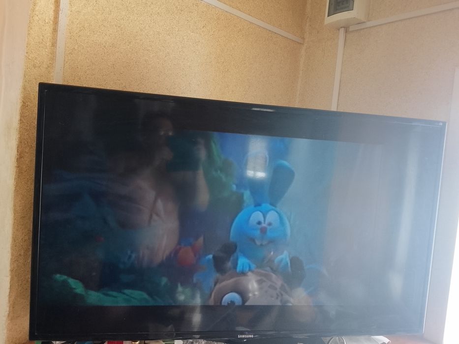 Телевизор Samsung, б/у,  122 см.