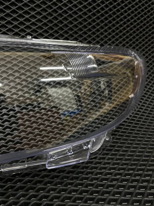 Тойота Камри 45 Стекла фар