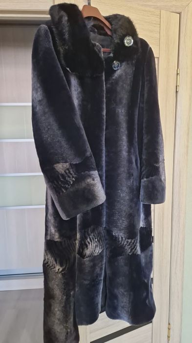 Продам мутоновую шубу